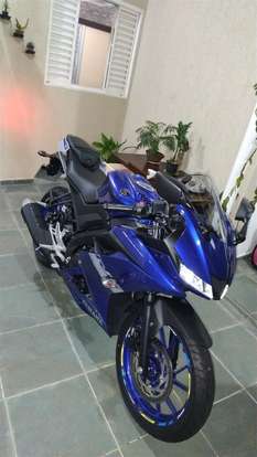 YAMAHA-YZF R15-2024