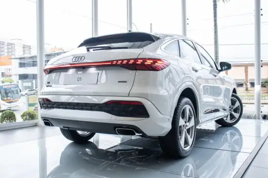 AUDI-Q5-2025