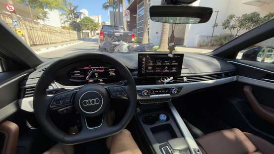 AUDI-A4-2022