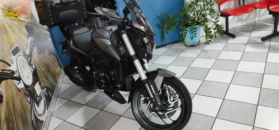 BAJAJ DOMINAR 400 