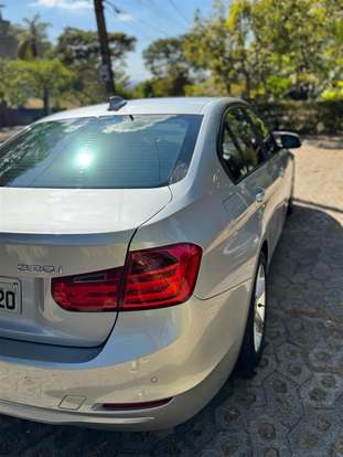 BMW-320i-2013
