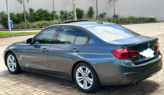 BMW-320i-2015