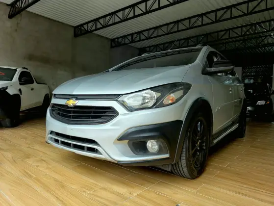 CHEVROLET ONIX 1.4 MPFI ACTIV 8V FLEX 4P AUTOMÁTICO