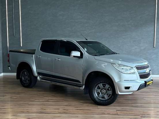 CHEVROLET-S10-2.4 ADVANTAGE 4X2 CD 8V FLEX 4P MANUAL CHEVROLET-S10-2015
