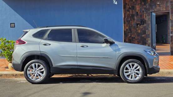 CHEVROLET-TRACKER-2023