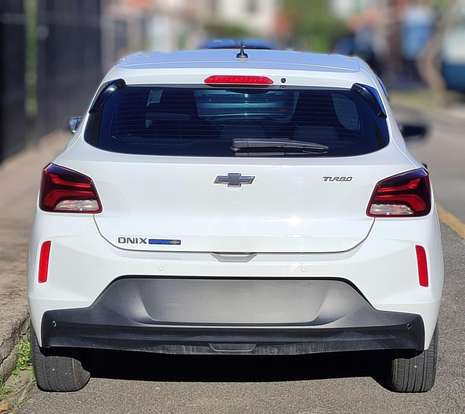 CHEVROLET-ONIX-2020