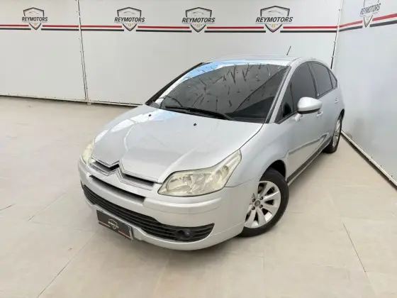 CITROËN C4 2.0 EXCLUSIVE 16V FLEX 4P AUTOMÁTICO CITROËN C4 2.0 EXCLUSIVE 16V FLEX 4P AUTOMÁTICO