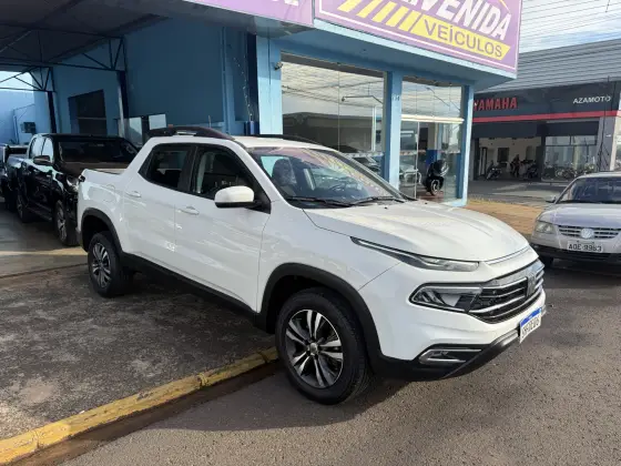 FIAT TORO 1.3 TURBO 270 FLEX FREEDOM AT6 FIAT TORO 1.3 TURBO 270 FLEX FREEDOM AT6