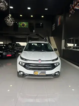 FIAT TORO 2.0 16V TURBO DIESEL VOLCANO 4WD AT9