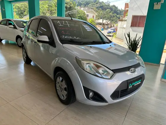 FORD FIESTA 1.6 SE HATCH 16V FLEX 4P MANUAL FORD FIESTA 1.6 SE HATCH 16V FLEX 4P MANUAL