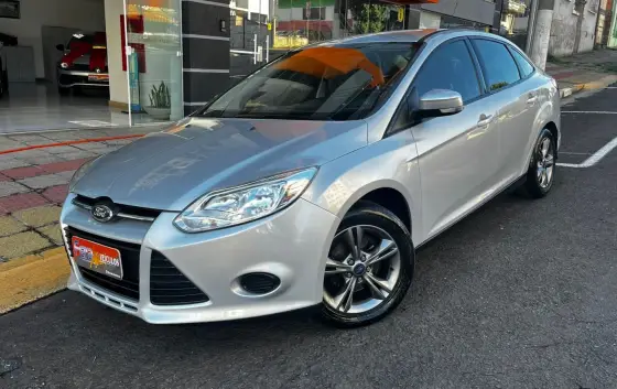 FORD FOCUS 2.0 S SEDAN 16V FLEX 4P POWERSHIFT FORD FOCUS 2.0 S SEDAN 16V FLEX 4P POWERSHIFT