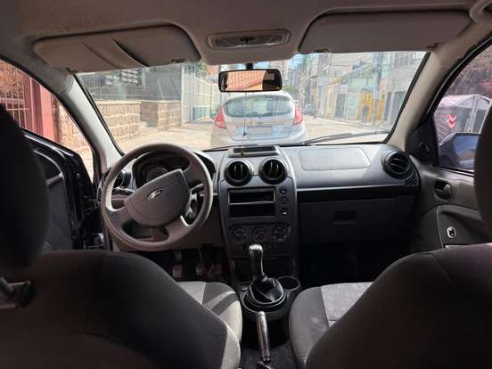 FORD-FIESTA-2011