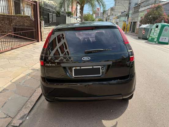 FORD-FIESTA-2011