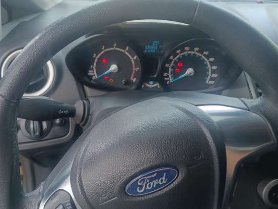 FORD-FIESTA-1.6 SEL HATCH 16V FLEX 4P MANUAL FORD-FIESTA-2015