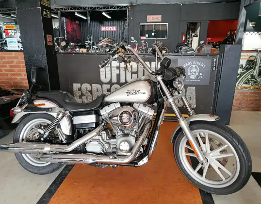 HARLEY-DAVIDSON DYNA SUPER GLIDE 