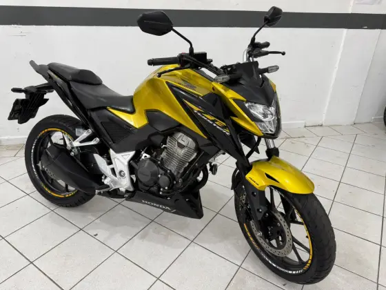 HONDA CB 300F TWISTER ABS HONDA CB 300F TWISTER ABS
