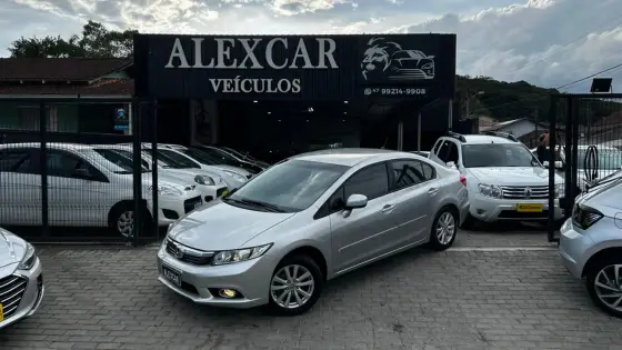 HONDA CIVIC 2.0 LXR 16V FLEX 4P AUTOMÁTICO HONDA CIVIC 2.0 LXR 16V FLEX 4P AUTOMÁTICO