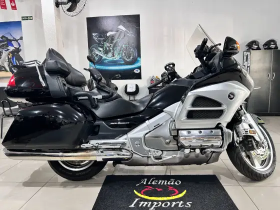 HONDA GL 1800 GOLD WING 