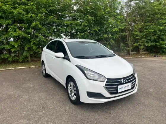 HYUNDAI HB20S 1.0 COMFORT PLUS 12V FLEX 4P MANUAL