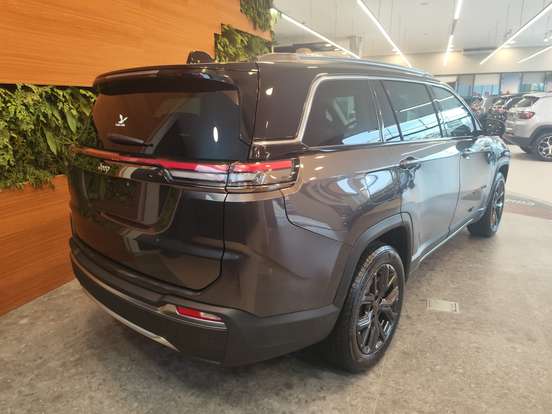 JEEP-COMMANDER-2026