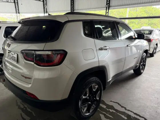 JEEP COMPASS 2.0 16V DIESEL TRAILHAWK 4X4 AUTOMÁTICO JEEP COMPASS 2.0 16V DIESEL TRAILHAWK 4X4 AUTOMÁTICO