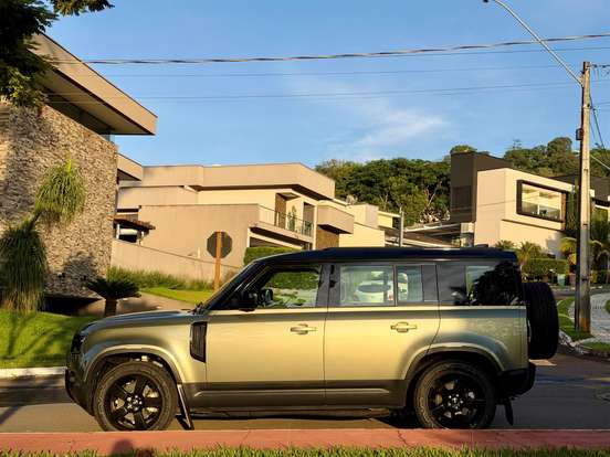 LAND ROVER-DEFENDER-2.0 P300 GASOLINA 110 HSE AWD AUTOMÁTICO LAND ROVER-DEFENDER-2021