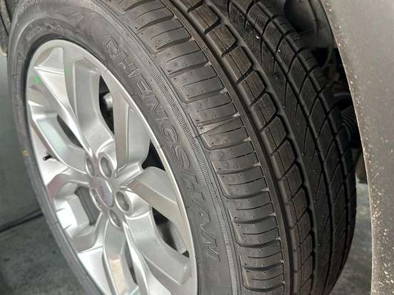 LAND ROVER-DISCOVERY SPORT-2.0 16V SI4 TURBO GASOLINA HSE 4P AUTOMÁTICO LAND ROVER-DISCOVERY SPORT-2015