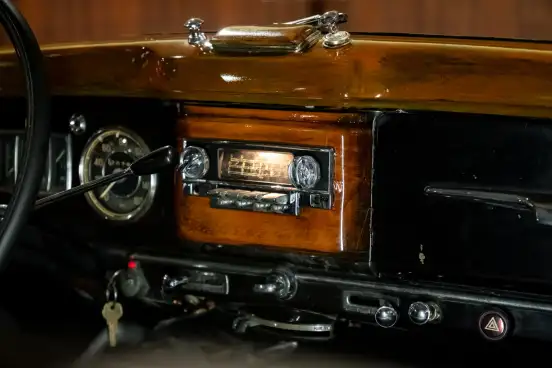 MERCEDES-BENZ-220-1952
