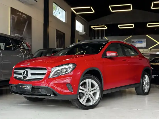 MERCEDES-BENZ GLA 200 1.6 CGI VISION 16V TURBO FLEX 4P AUTOMÁTICO
