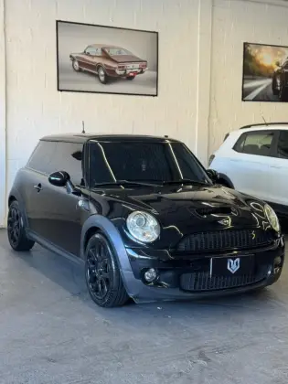 MINI COOPER 1.6 S JOHN COOPER WORKS 16V TURBO GASOLINA 2P AUTOMATICO MINI COOPER 1.6 S JOHN COOPER WORKS 16V TURBO GASOLINA 2P AUTOMATICO