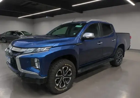 MITSUBISHI L200 TRITON 2.4 16V TURBO DIESEL SPORT HPE-S CD 4P 4X4 AUTOMÁTICO MITSUBISHI L200 TRITON 2.4 16V TURBO DIESEL SPORT HPE-S CD 4P 4X4 AUTOMÁTICO