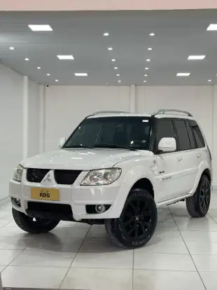 MITSUBISHI-PAJERO TR4-2.0 4X4 16V 140CV FLEX 4P AUTOMÁTICO MITSUBISHI-PAJERO TR4-2014