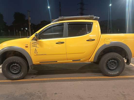 MITSUBISHI-L200 SAVANA-3.2 4X4 16V TURBO INTERCOOLER DIESEL 4P MANUAL MITSUBISHI-L200 SAVANA-2012