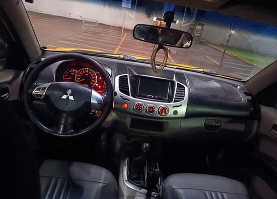 MITSUBISHI-L200 SAVANA-2012