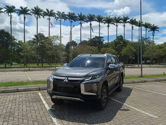 MITSUBISHI L200 TRITON 2.4 16V TURBO DIESEL SPORT HPE-S CD 4P 4X4 AUTOMÁTICO