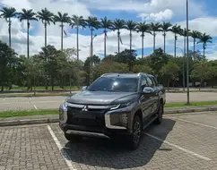 MITSUBISHI L200 TRITON 2.4 16V TURBO DIESEL SPORT HPE-S CD 4P 4X4 AUTOMÁTICO MITSUBISHI L200 TRITON 2.4 16V TURBO DIESEL SPORT HPE-S CD 4P 4X4 AUTOMÁTICO