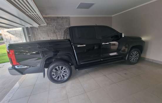 MITSUBISHI-TRITON-2025