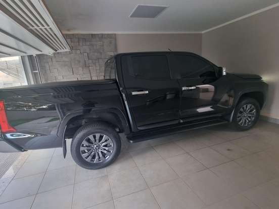 MITSUBISHI-TRITON-2.4 BITURBO DIESEL CD HPE 4X4 AUTOMÁTICO MITSUBISHI-TRITON-2025