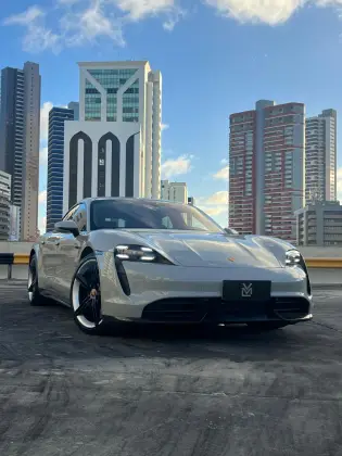 PORSCHE TAYCAN TURBO S ELÉTRICO