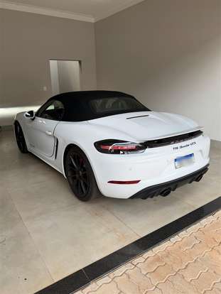 PORSCHE-718-2021