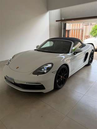 PORSCHE-718-2021