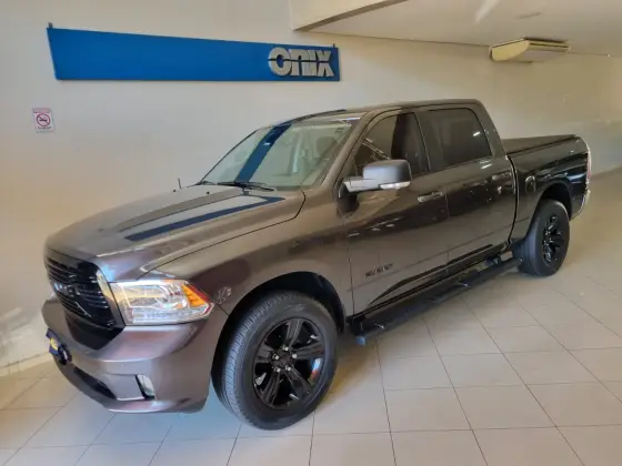 RAM 1500 5.7 V8 GASOLINA LIMITED NIGHT EDITION CD 4X4 AUTOMÁTICO