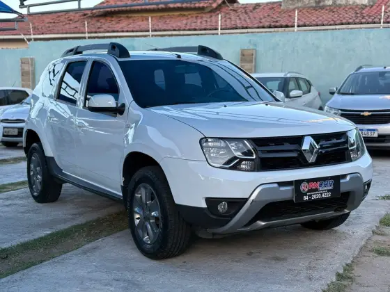 RENAULT DUSTER 1.6 16V SCE FLEX DYNAMIQUE X-TRONIC RENAULT DUSTER 1.6 16V SCE FLEX DYNAMIQUE X-TRONIC