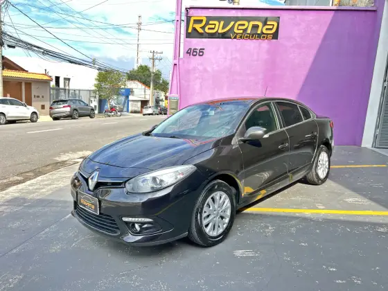 RENAULT FLUENCE 2.0 DYNAMIQUE PLUS 16V FLEX 4P AUTOMÁTICO
