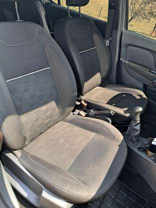 RENAULT-SANDERO-2022