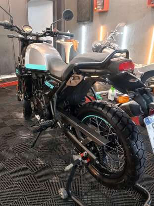 ROYAL ENFIELD-SCRAM 411-2023