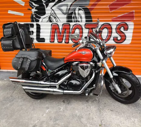 SUZUKI BOULEVARD M800 