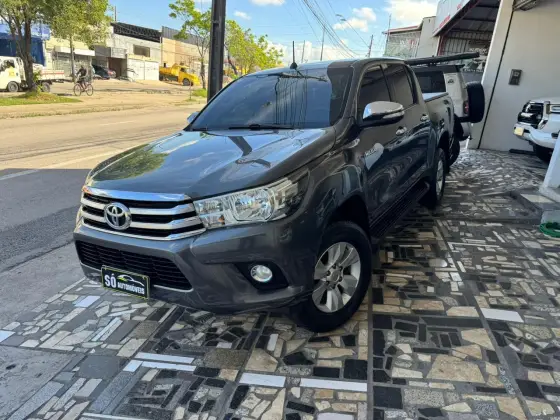 TOYOTA HILUX 2.8 SRV 4X4 CD 16V DIESEL 4P AUTOMÁTICO