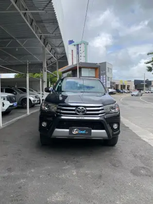 TOYOTA HILUX 2.8 SRX 4X4 CD 16V DIESEL 4P AUTOMÁTICO