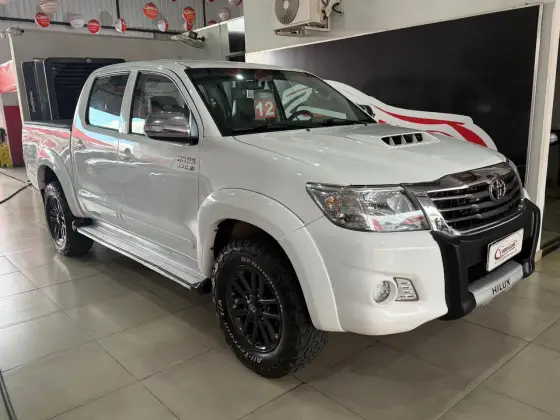 TOYOTA HILUX 3.0 SRV 4X4 CD 16V TURBO INTERCOOLER DIESEL 4P AUTOMÁTICO